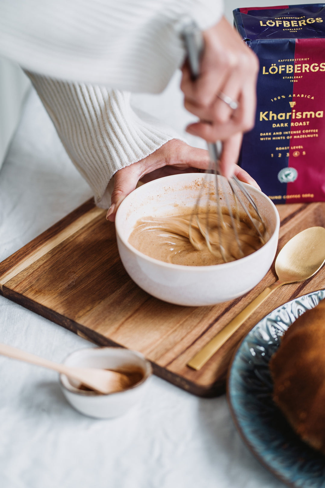 Löfbergs Kharisma 500g, tuotemerkintä lähikuvassa